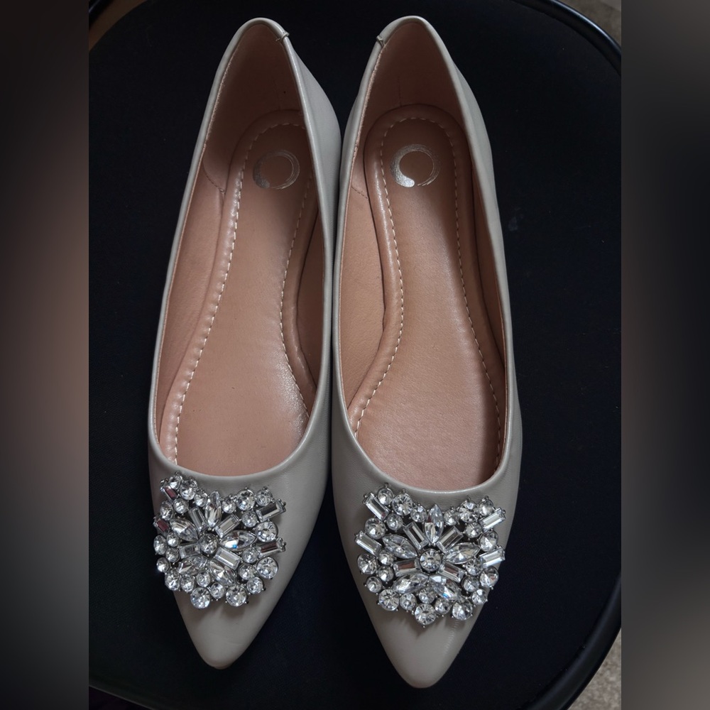 Nordstrom Ivory Pointed-Toe Flats with Crystal Brooch